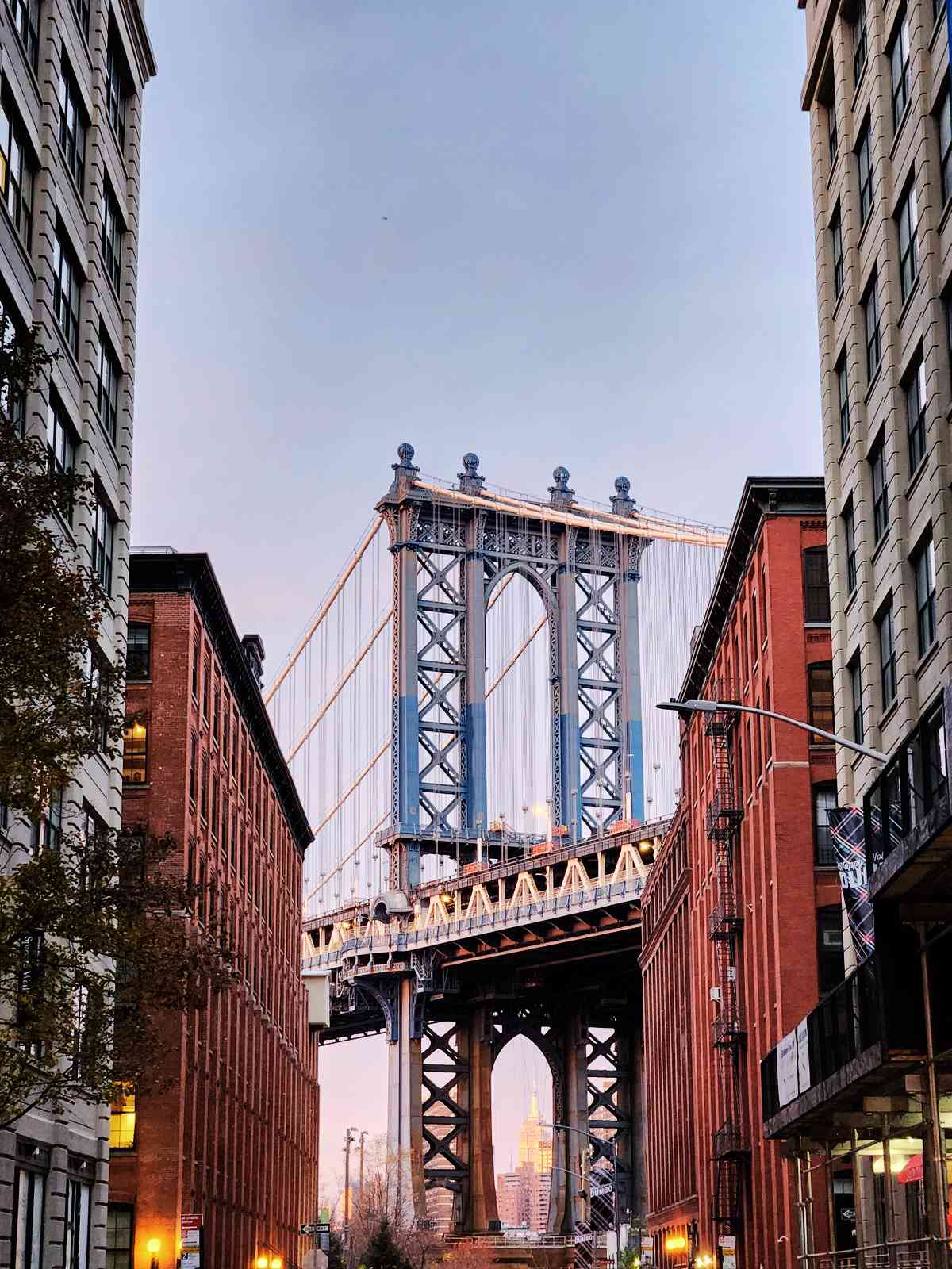 Blick auf die Manhattan Bridge in Brooklyn