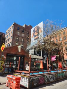 SoHo ist bekannt für seine besonderen Werbungen, die als Murals tatsächlich auf die Wand gemalt werden.